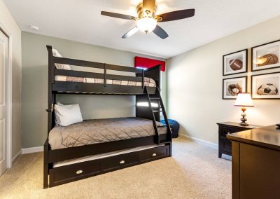 large family accommodation Orlando - Twin over Full Bunk Bed Pull out twin trundle