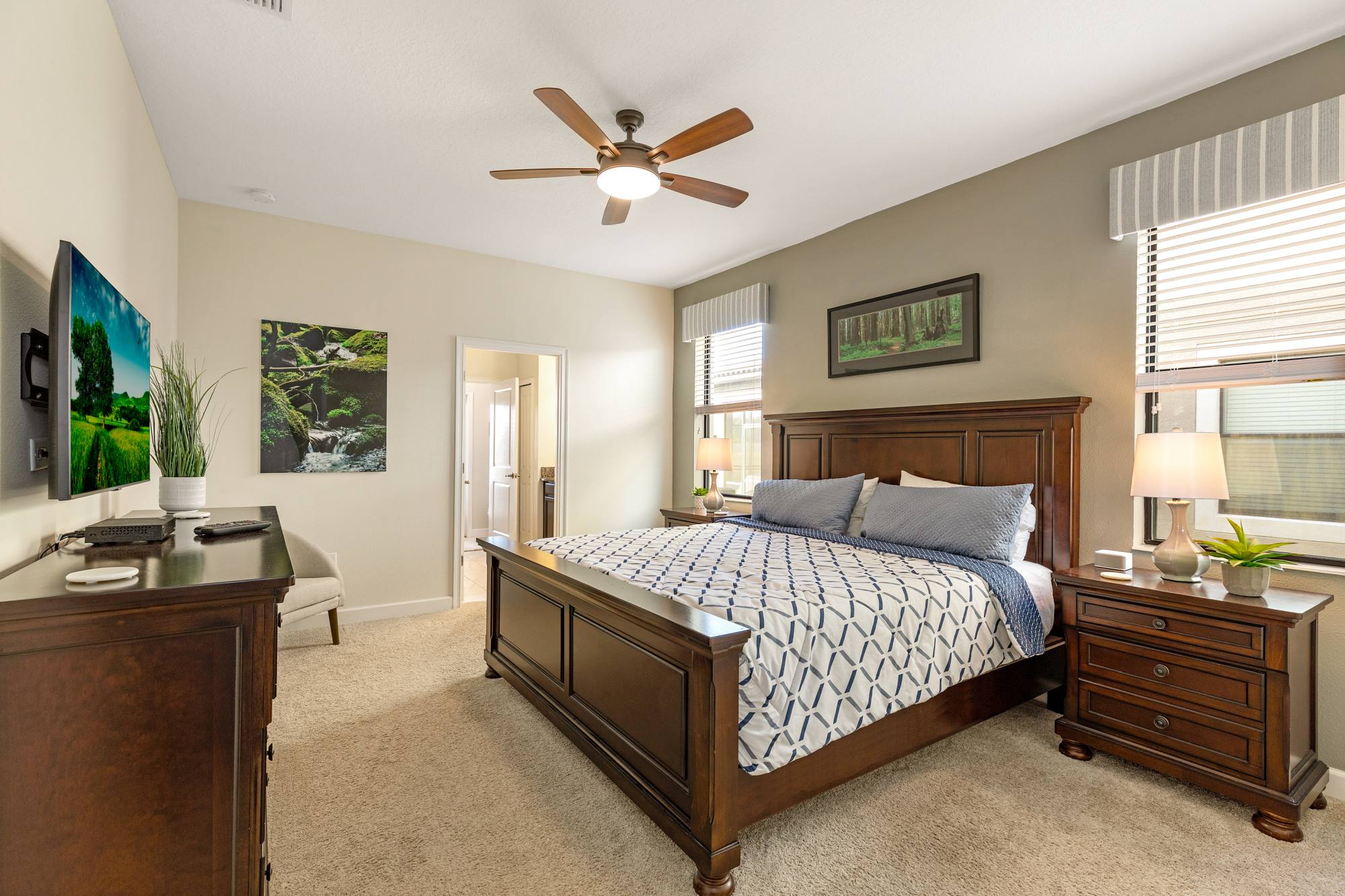 multigenerational vacation rental primary king bedroom with en suite multigenerational vacation rental primary king bedroom with en suite