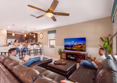 Champions Gate family villa - Large leather section 70 inch tv open floor plan