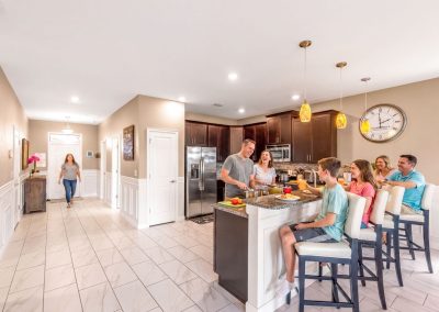 family villa near Disney - Large kitchen with open floor plan