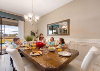 vacation home for grandparents - Dining table that seats 10